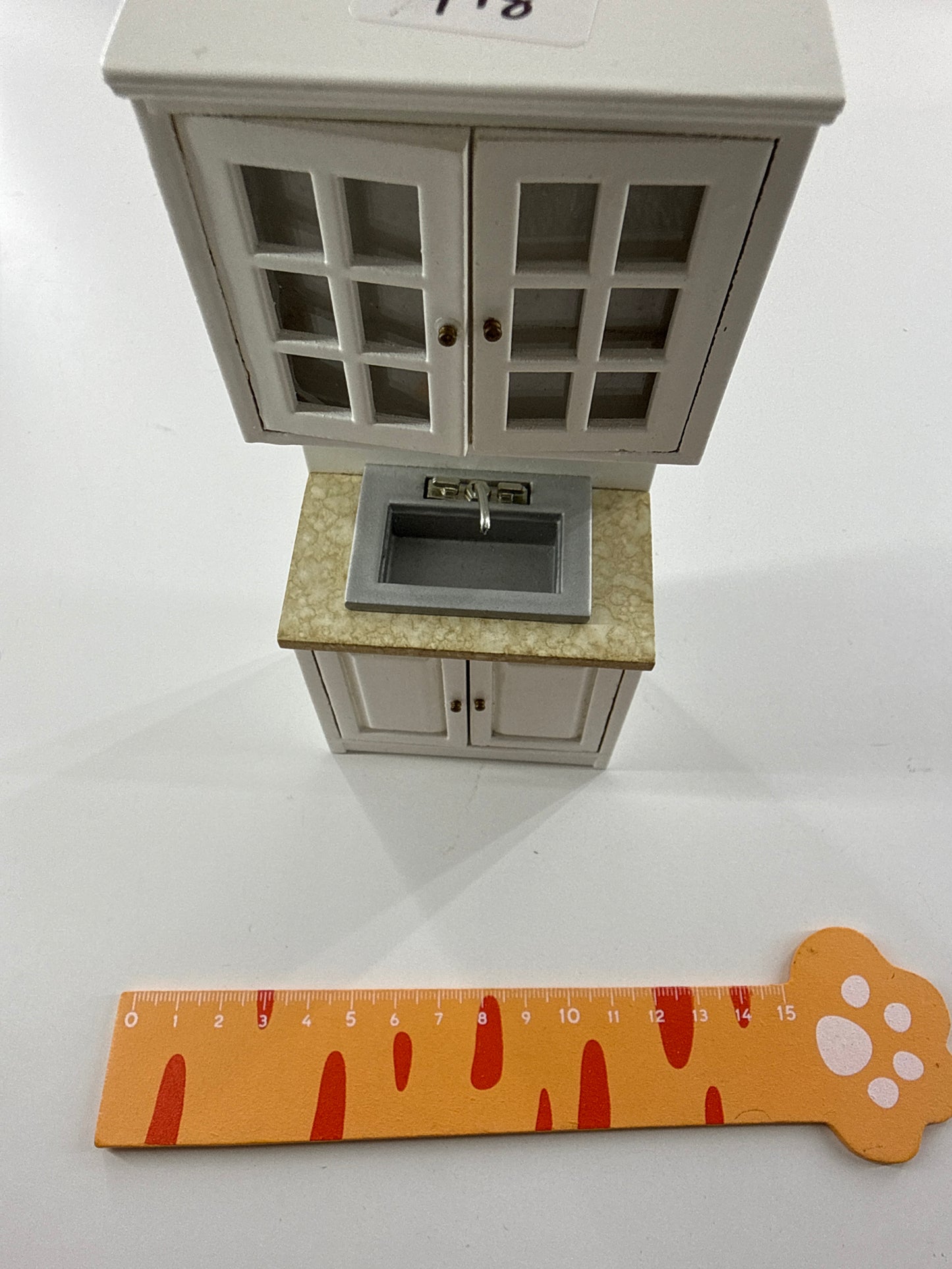 Lily minis-dollhouse Sink counter