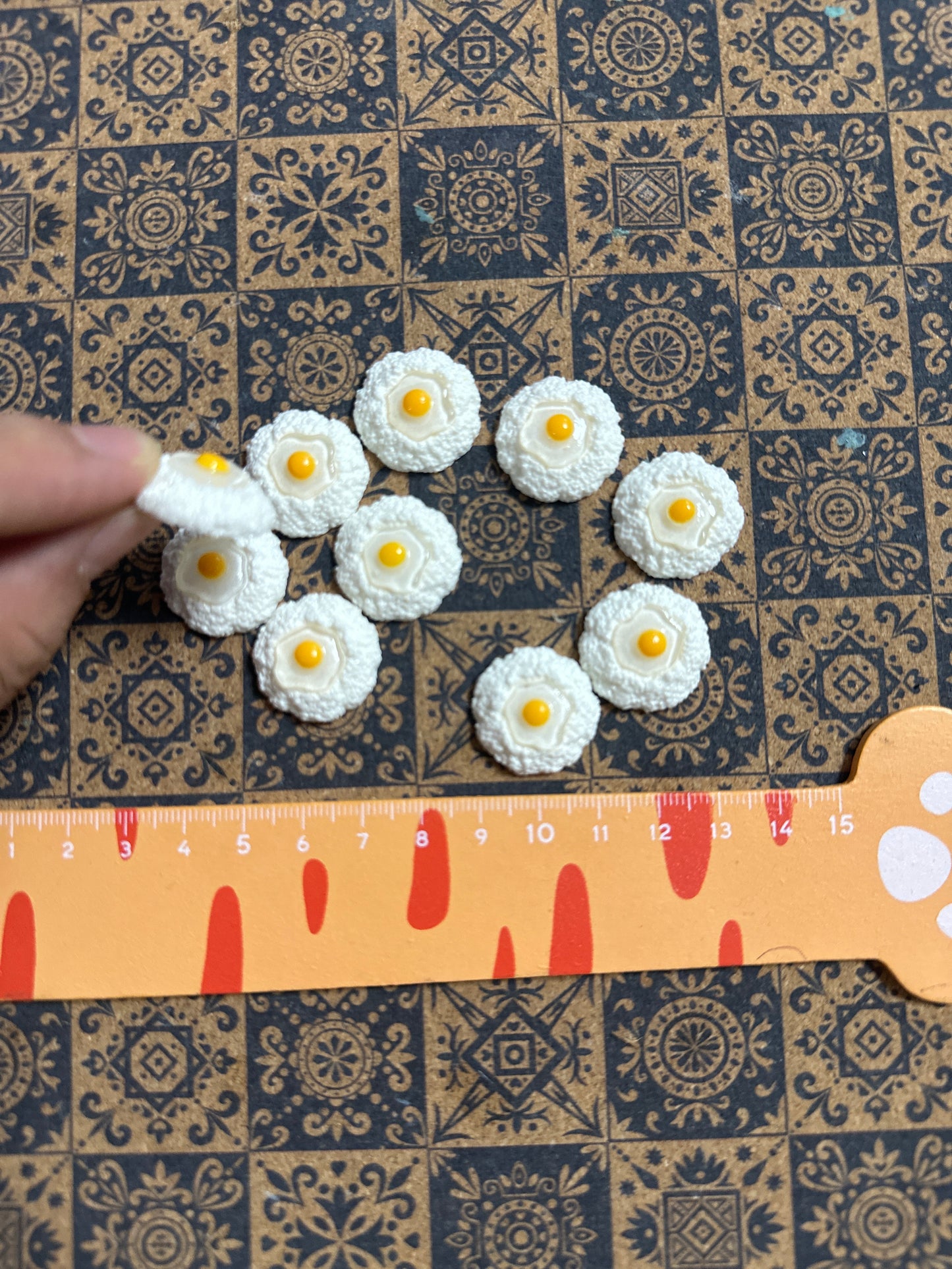 Lily minis-dollhouse miniature Fried Eggs 10pcs
