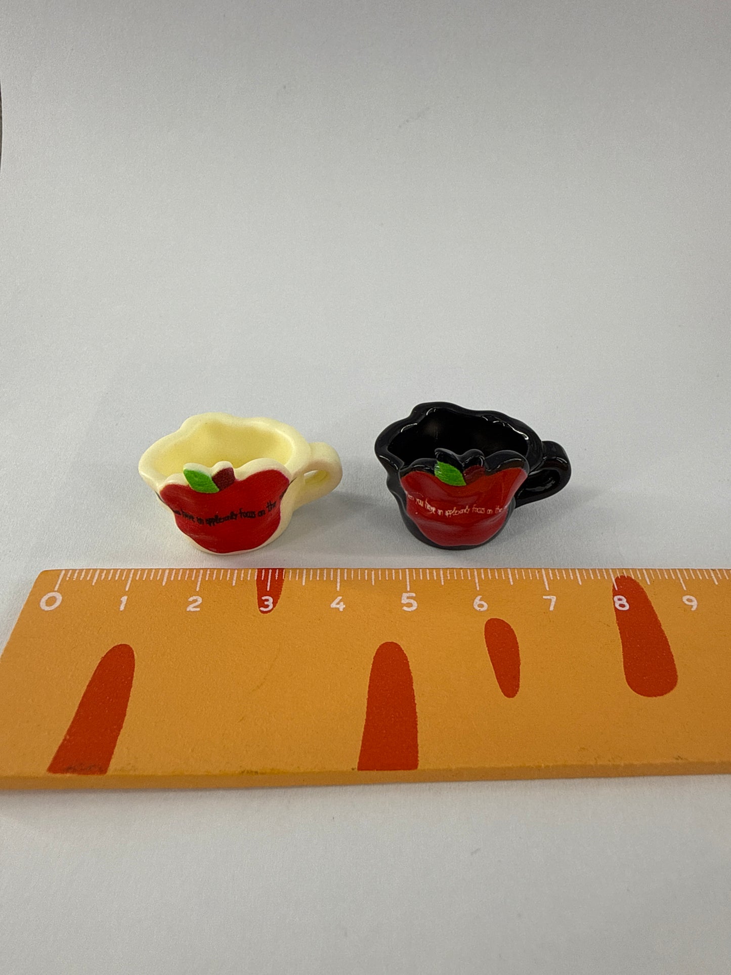 Lily minis-dollhouse miniature cup 2pcs