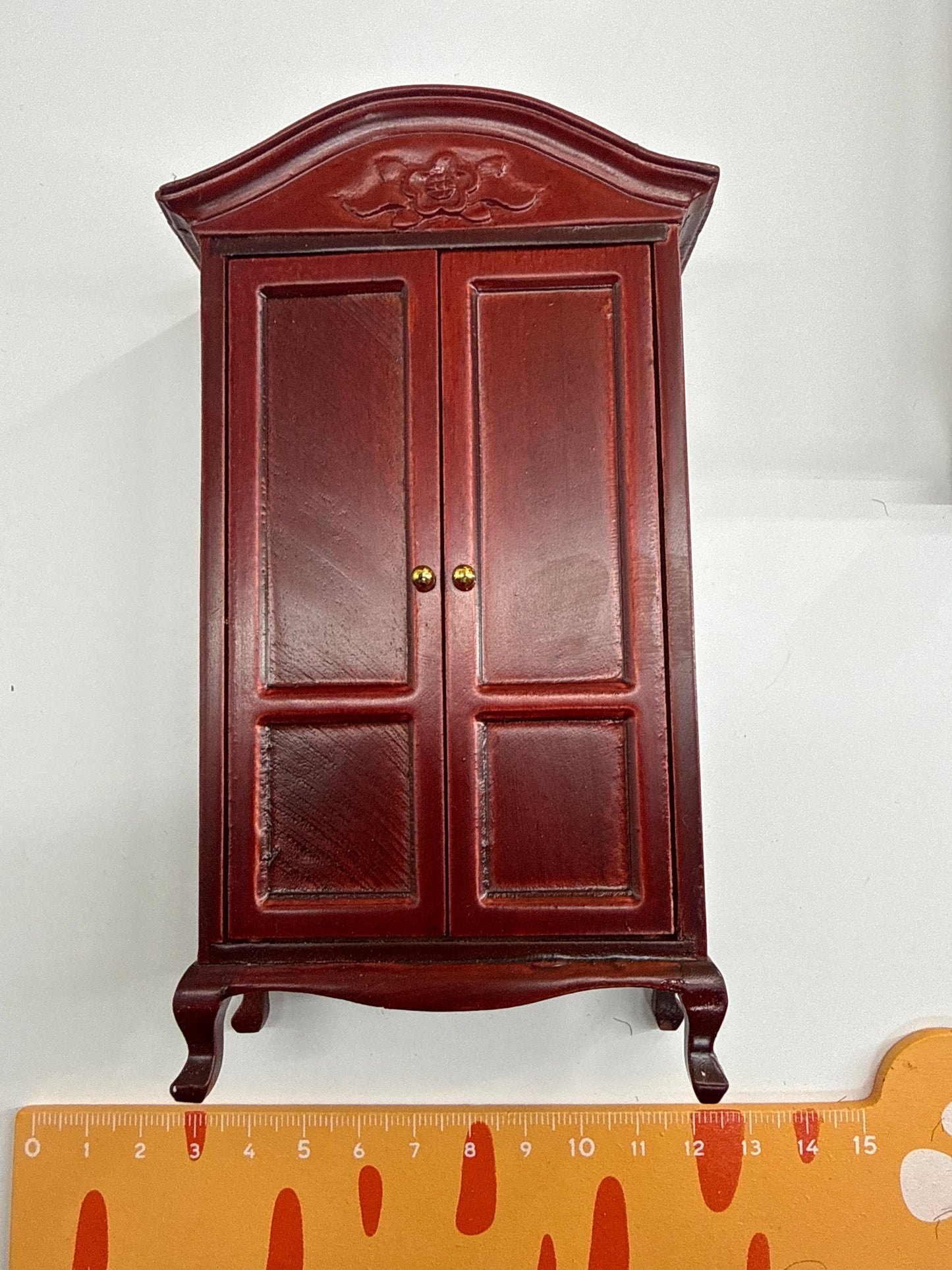 Lily minis-dollhouse Mahogany color cabinet