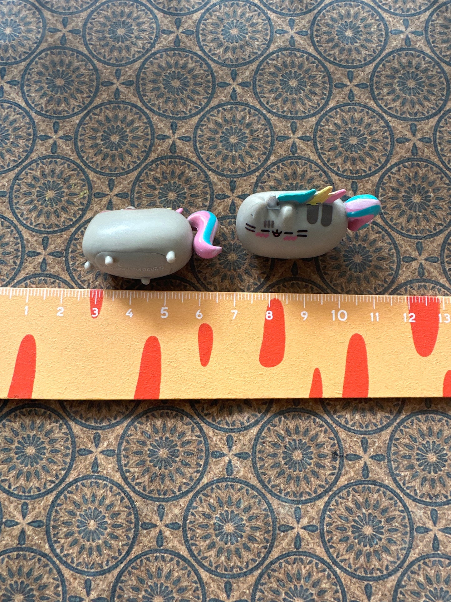 Lily minis-dollhouse miniature Chupa Chups Pusheen The Cat Mini Figure