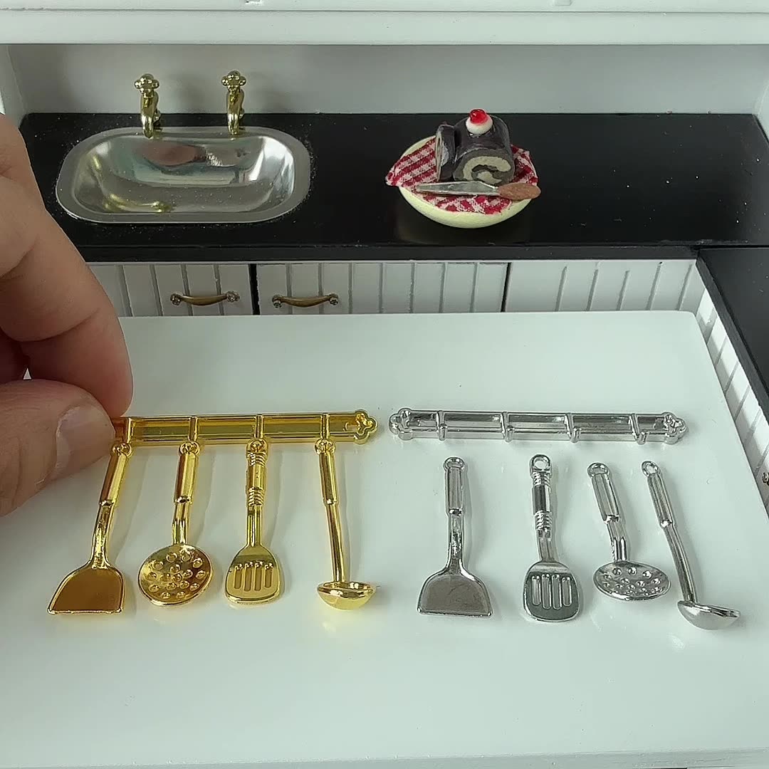 1:12 Dollhouse Metal Cooking Tools – Pan, Spatula, and Strainer
