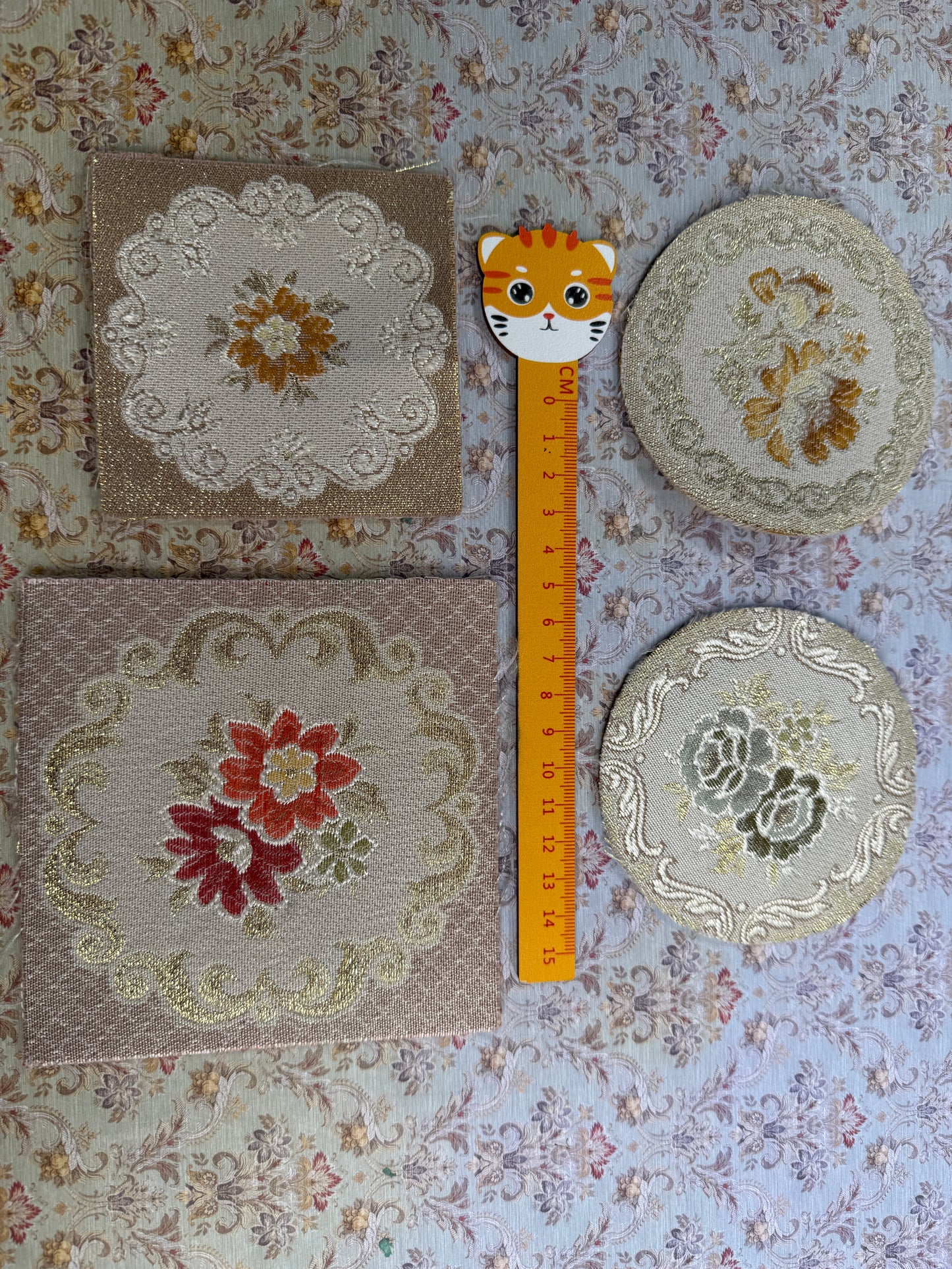 Lily minis-dollhouse miniature rug