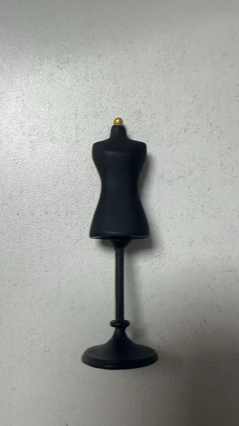 Lily minis-dollhouse Model props