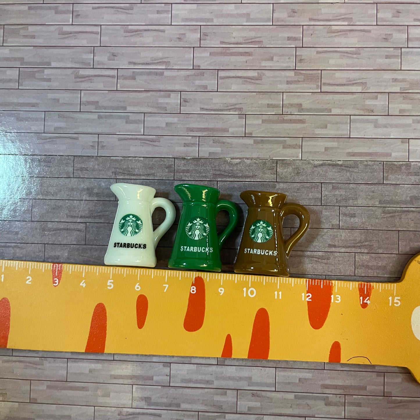 Lily minis-dollhouse miniature SB jugs