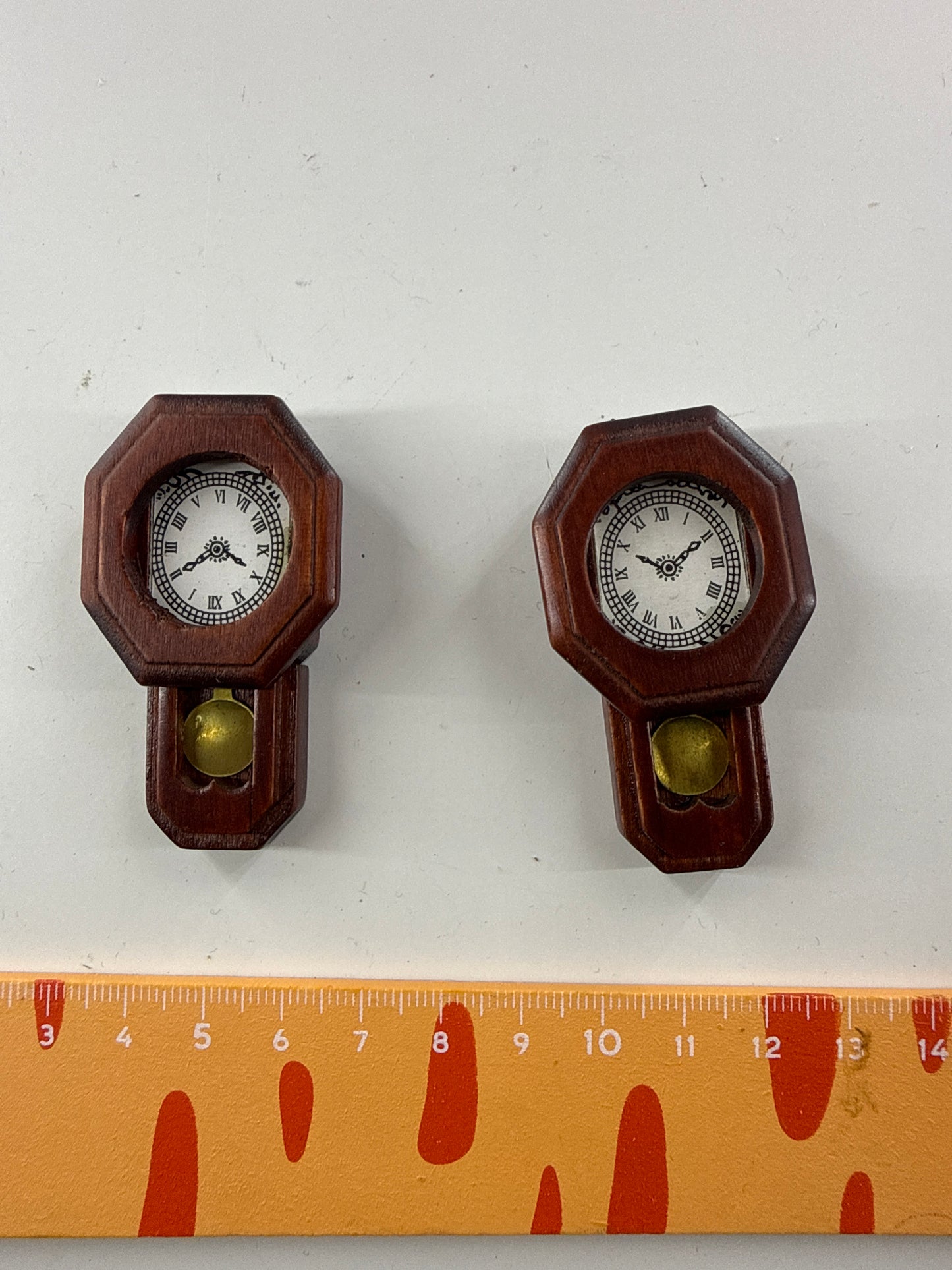 Lily minis-dollhouse Retro pendulum clock 1pcs