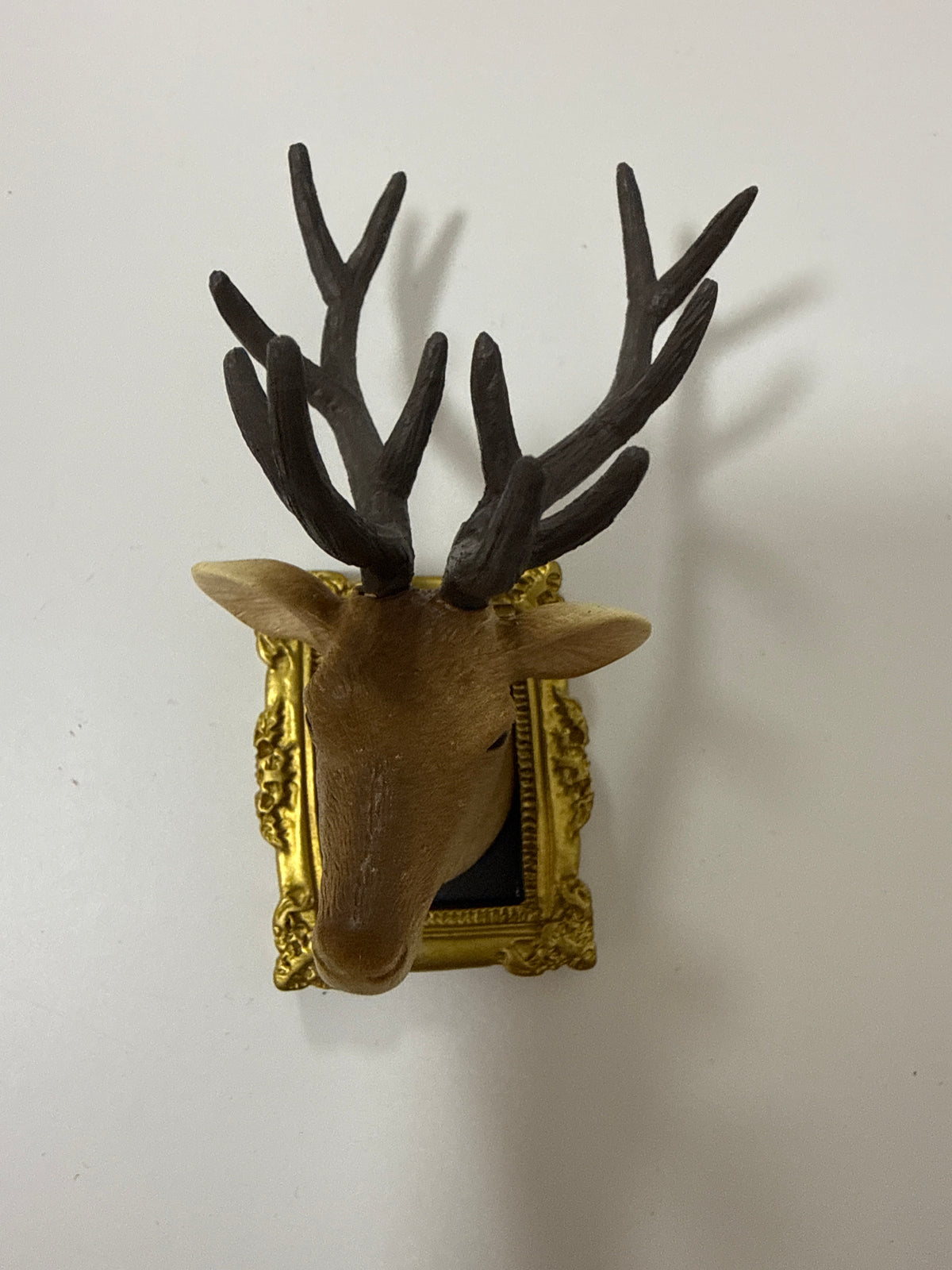 Lily minis-dollhouse Deer head wall decoration