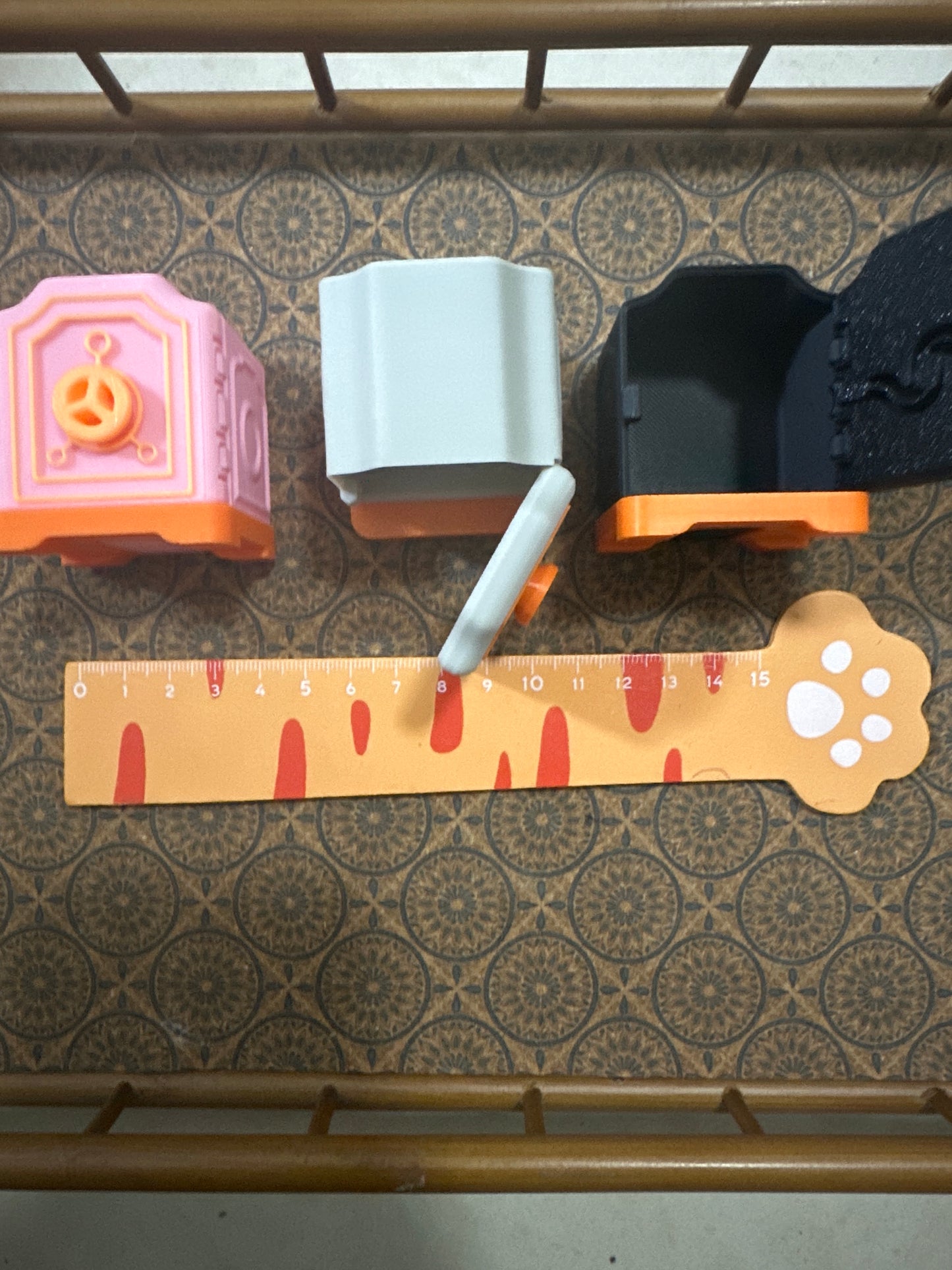 Lily minis-dollhouse miniature Safe deposit