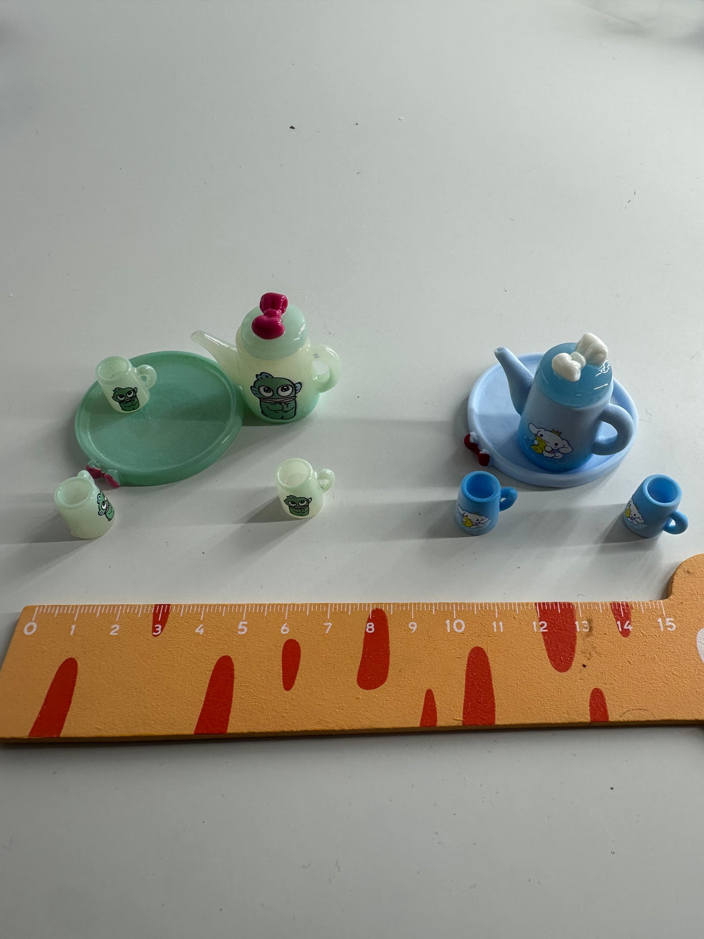 Lily minis-dollhouse Fun Teapot 1pcs Random style