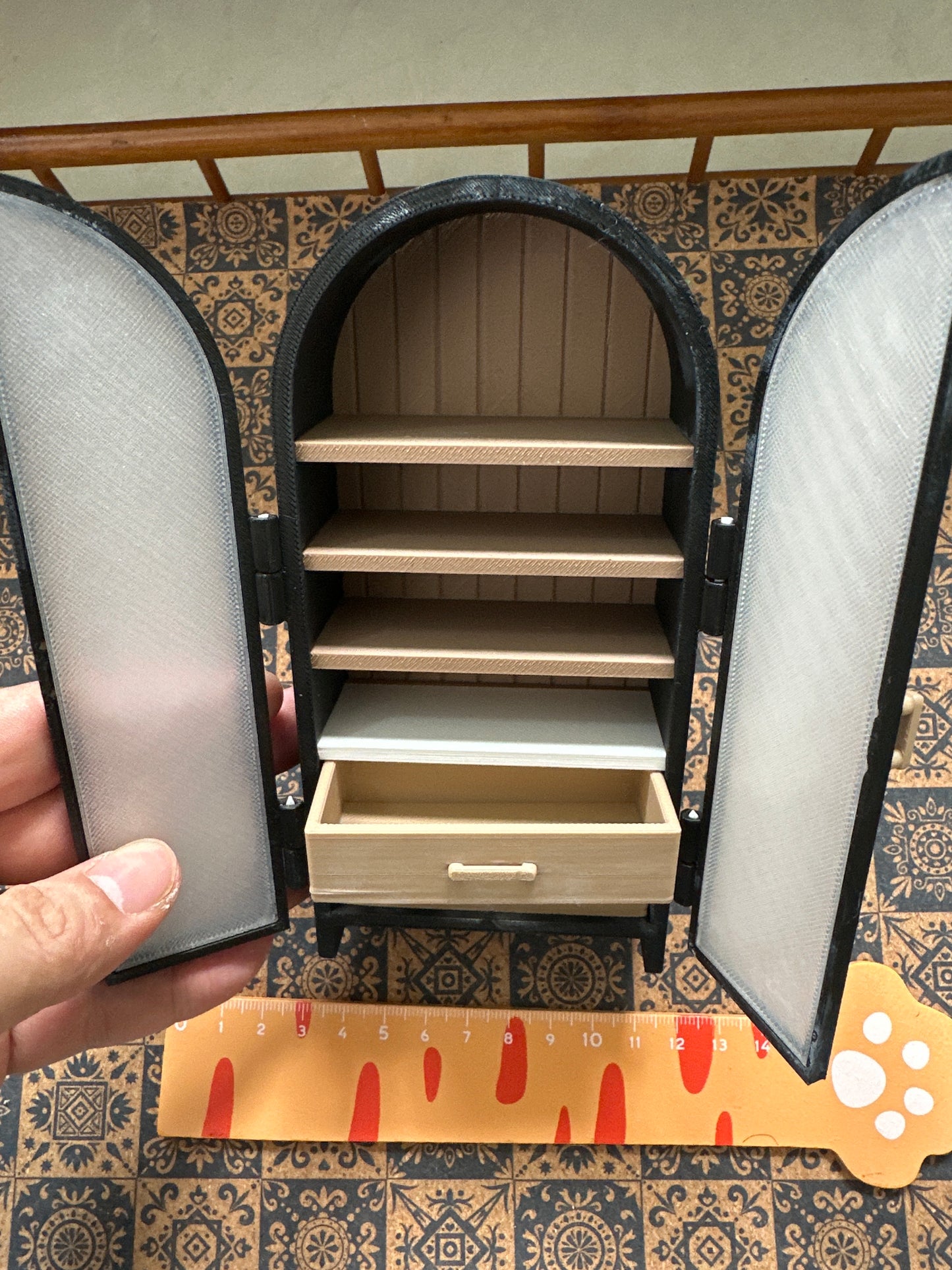 Lily minis-dollhouse miniature Wardrobe
