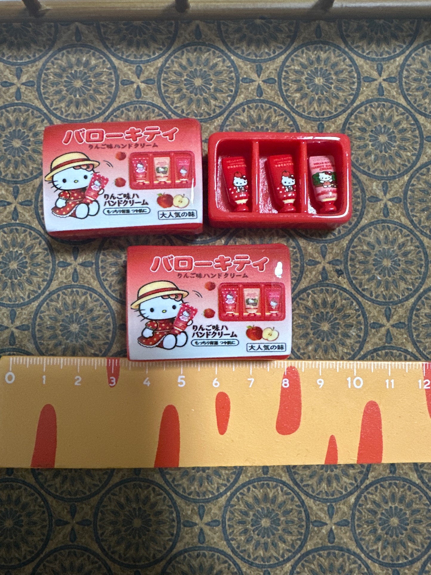 Lily minis-dollhouse miniature HK Hand Cream Set