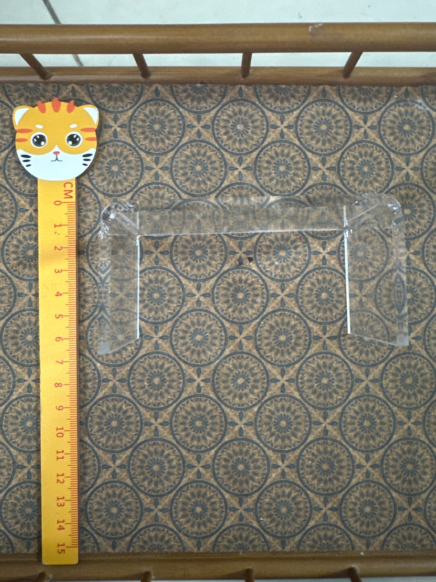 Lily minis-dollhouse miniature Transparent coffee table