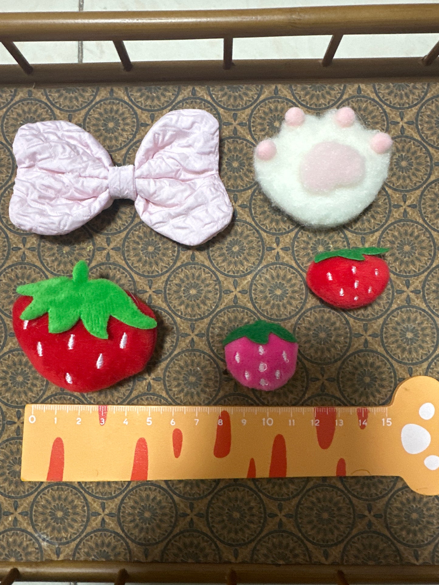 Lily minis-dollhouse miniature Pillow Random styles