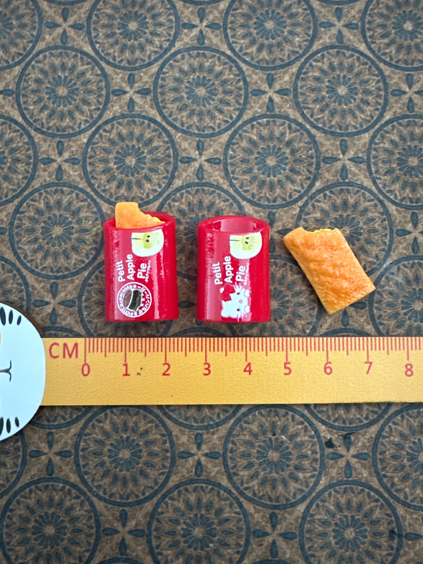 Lily minis-dollhouse miniature Apple pie 2pcs