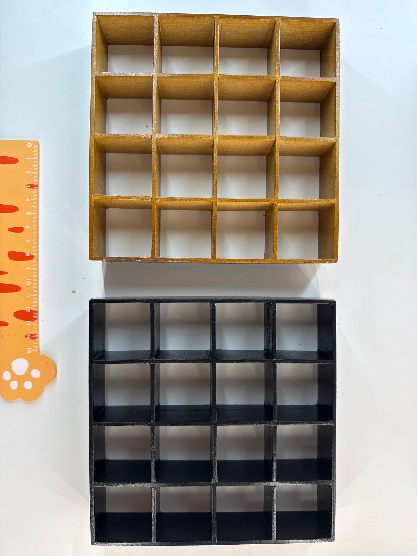 Lily minis-dollhouse Storage rack