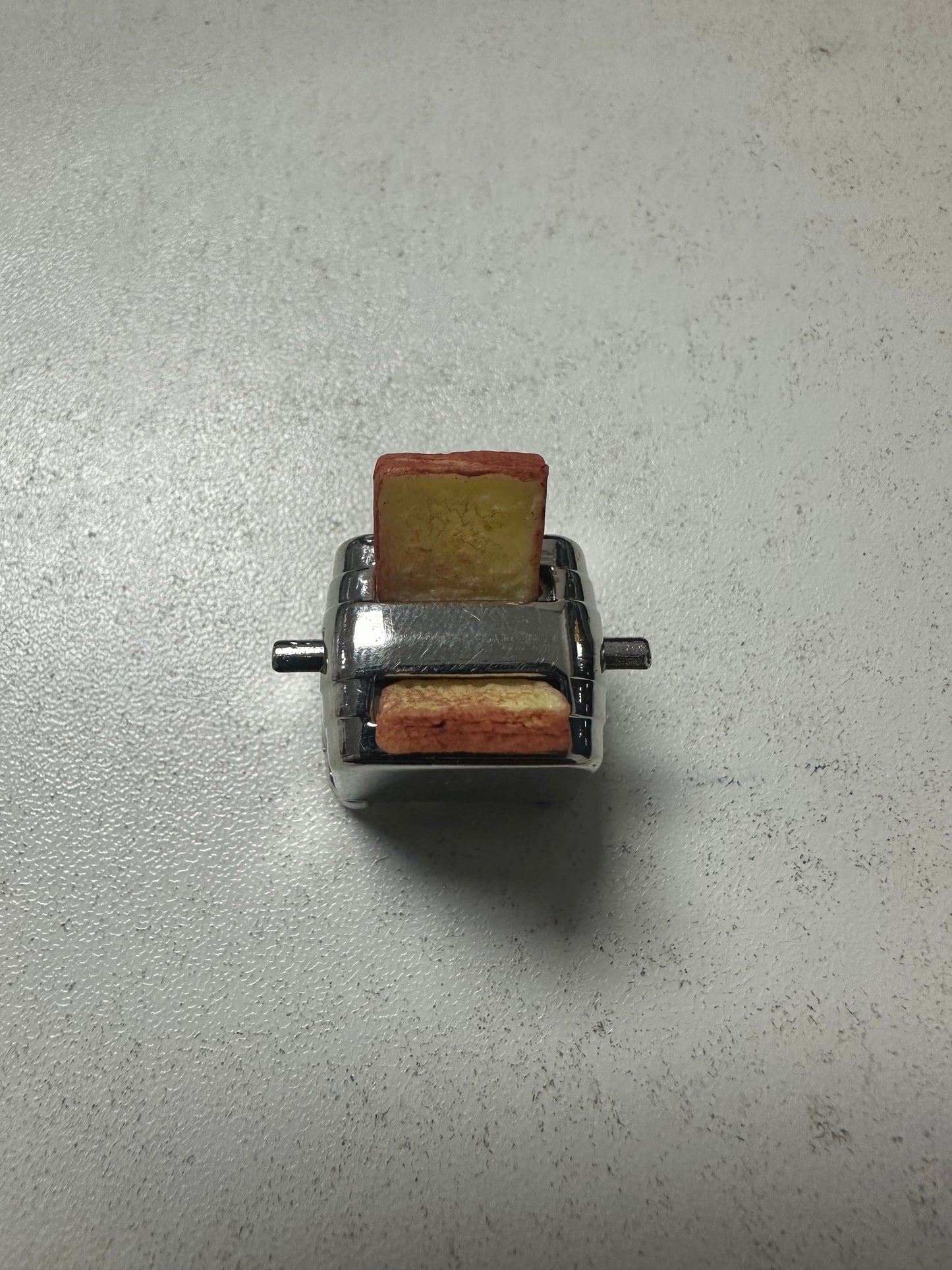 Lily minis-dollhouse Metal bread machine