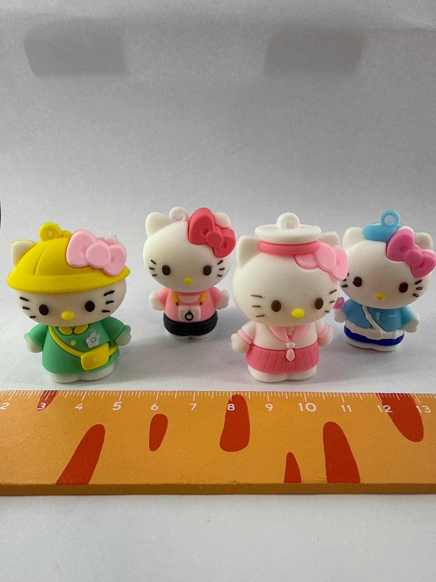 Lily minis-dollhouse HK Cat key chain Happen randomly