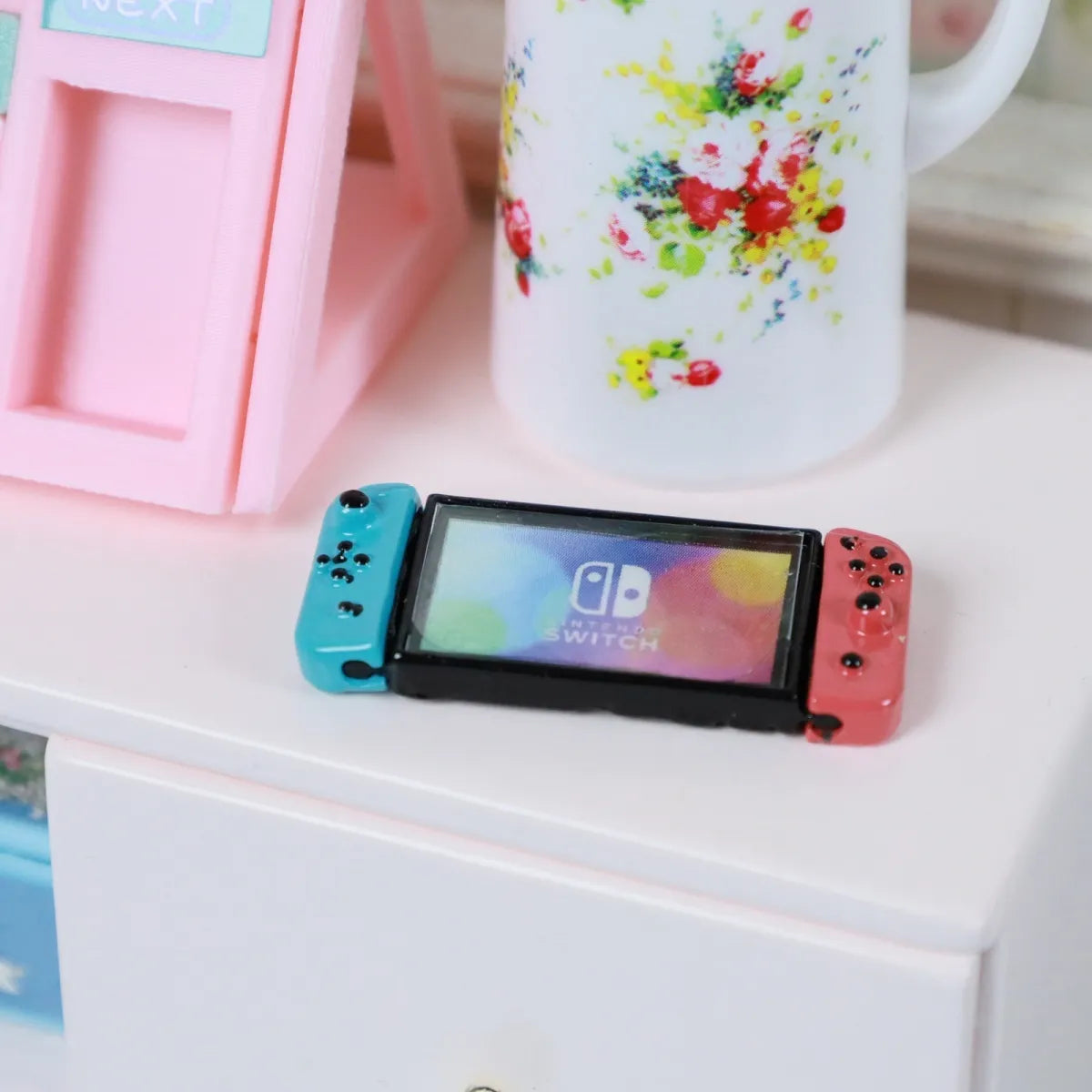 Tiny Gaming Nostalgia - Miniature Retro Consoles for Dollhouse Fun!