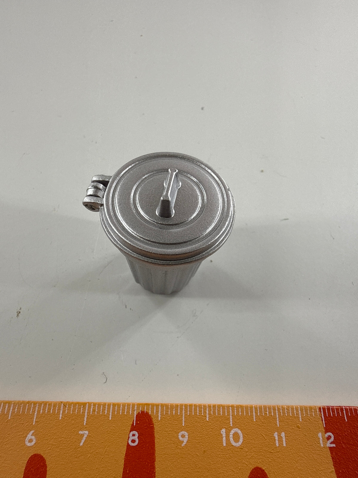 Lily minis-dollhouse Dustbin