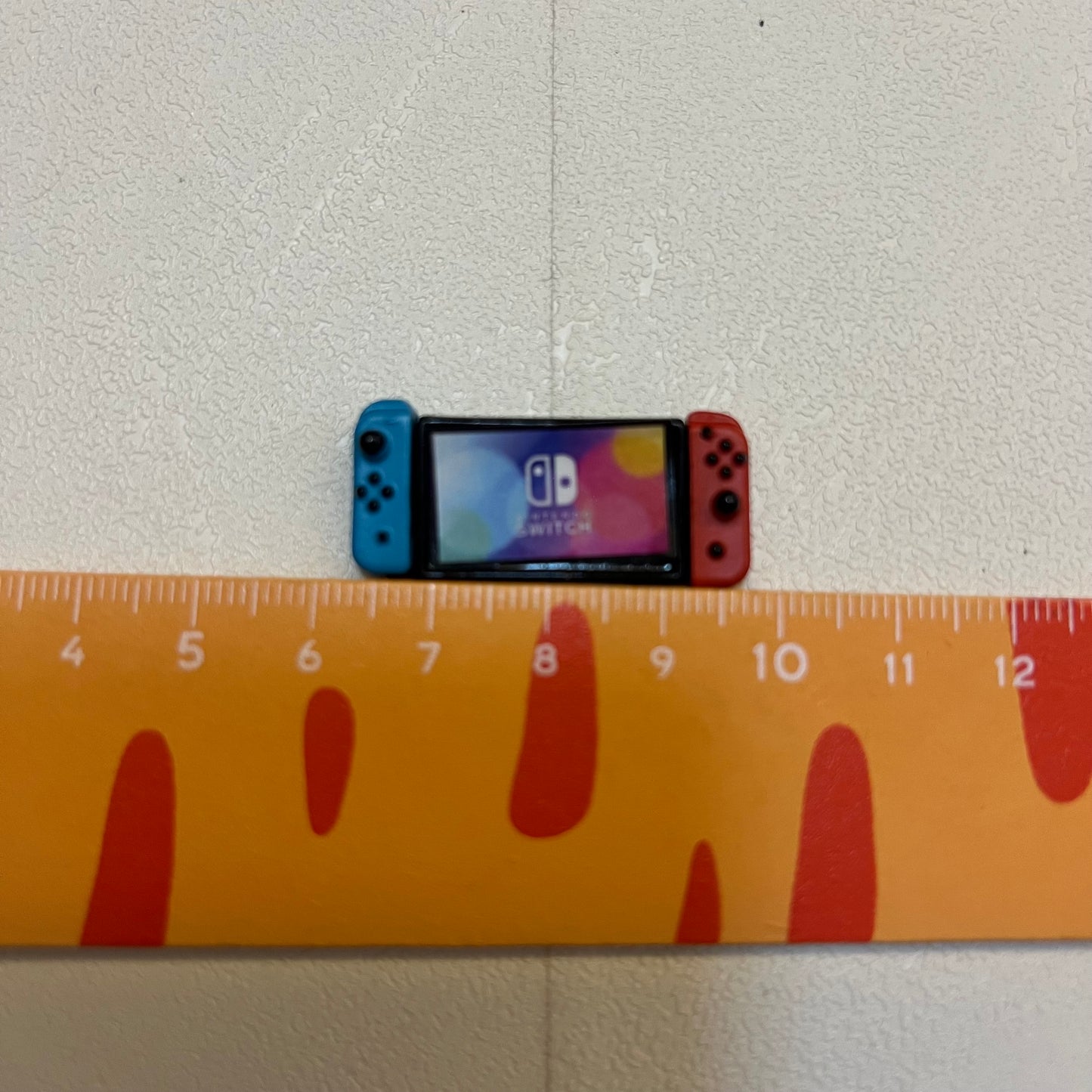 Lily minis-dollhouse miniature switch game