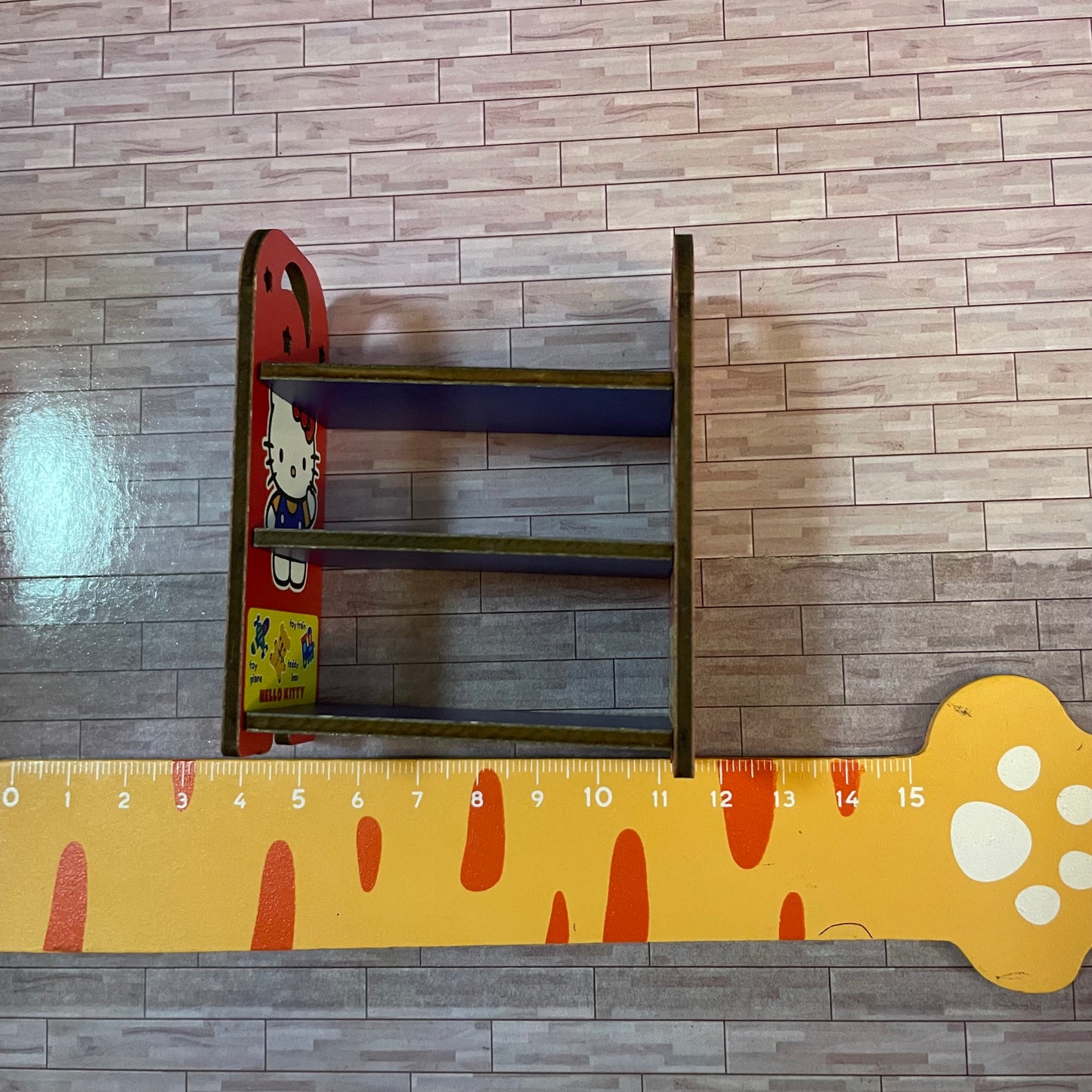 Lily minis-dollhouse miniature HK shelf