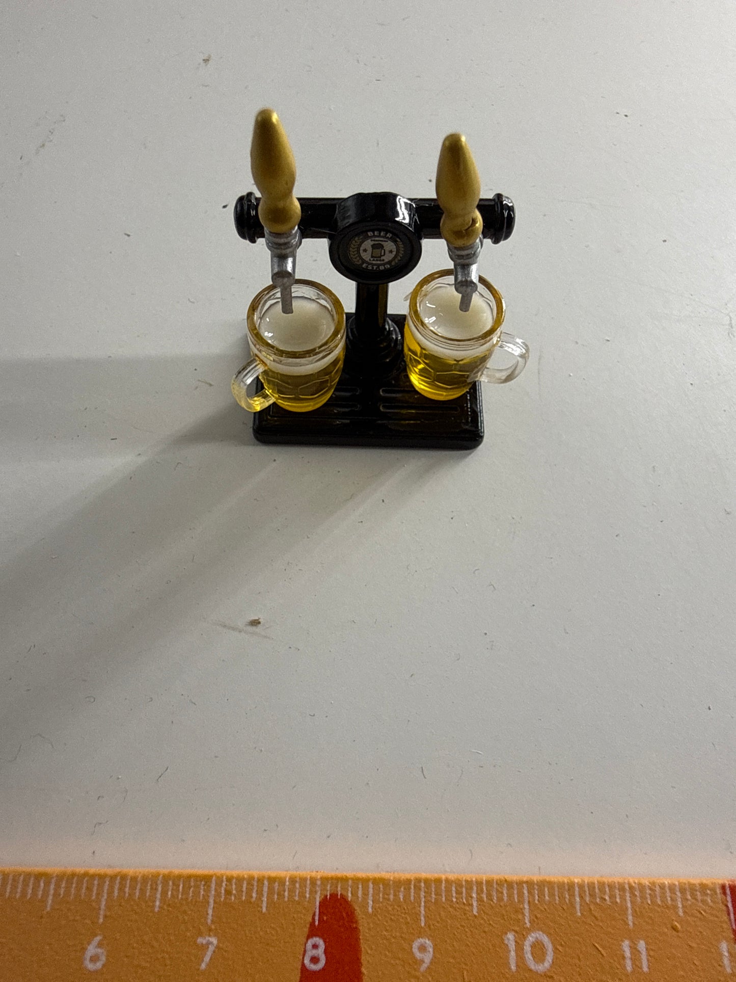 Lily minis-dollhouse Beer accessories