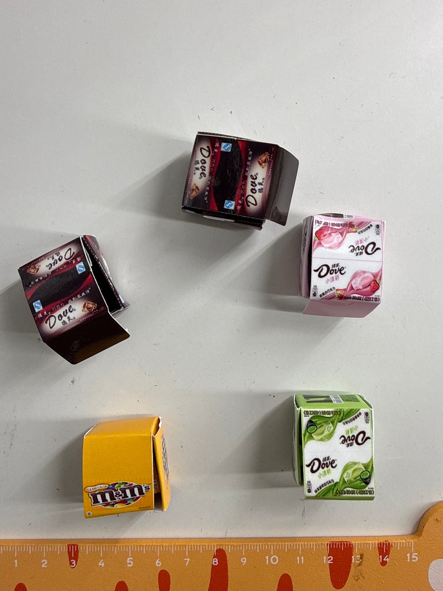 Lily minis-dollhouse A box of candy 1pcs Random styles