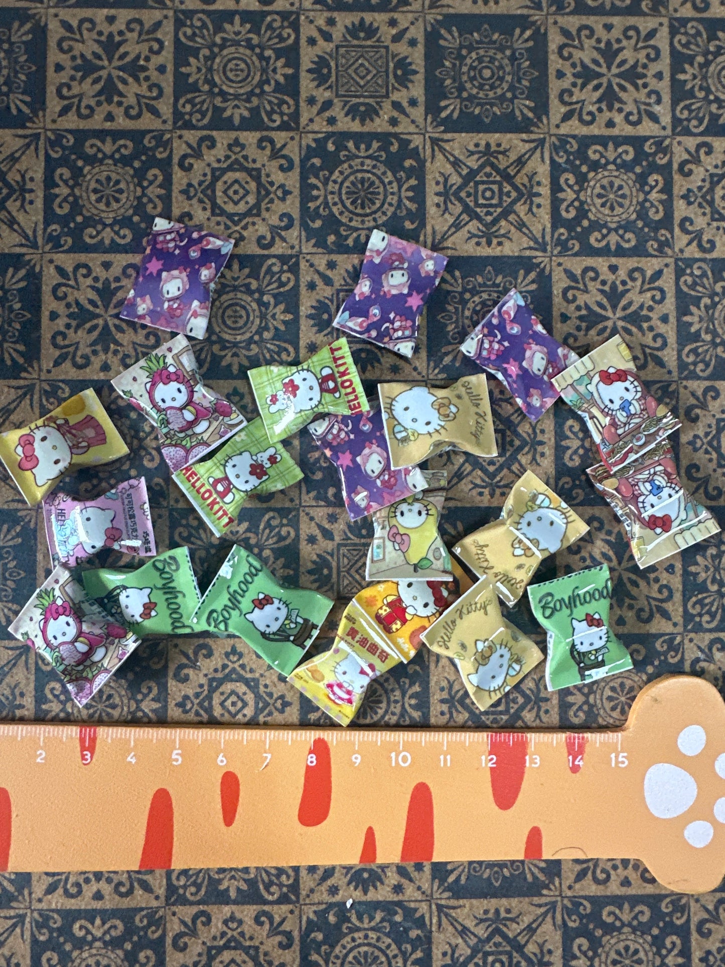 Lily minis-dollhouse miniature HK Snack