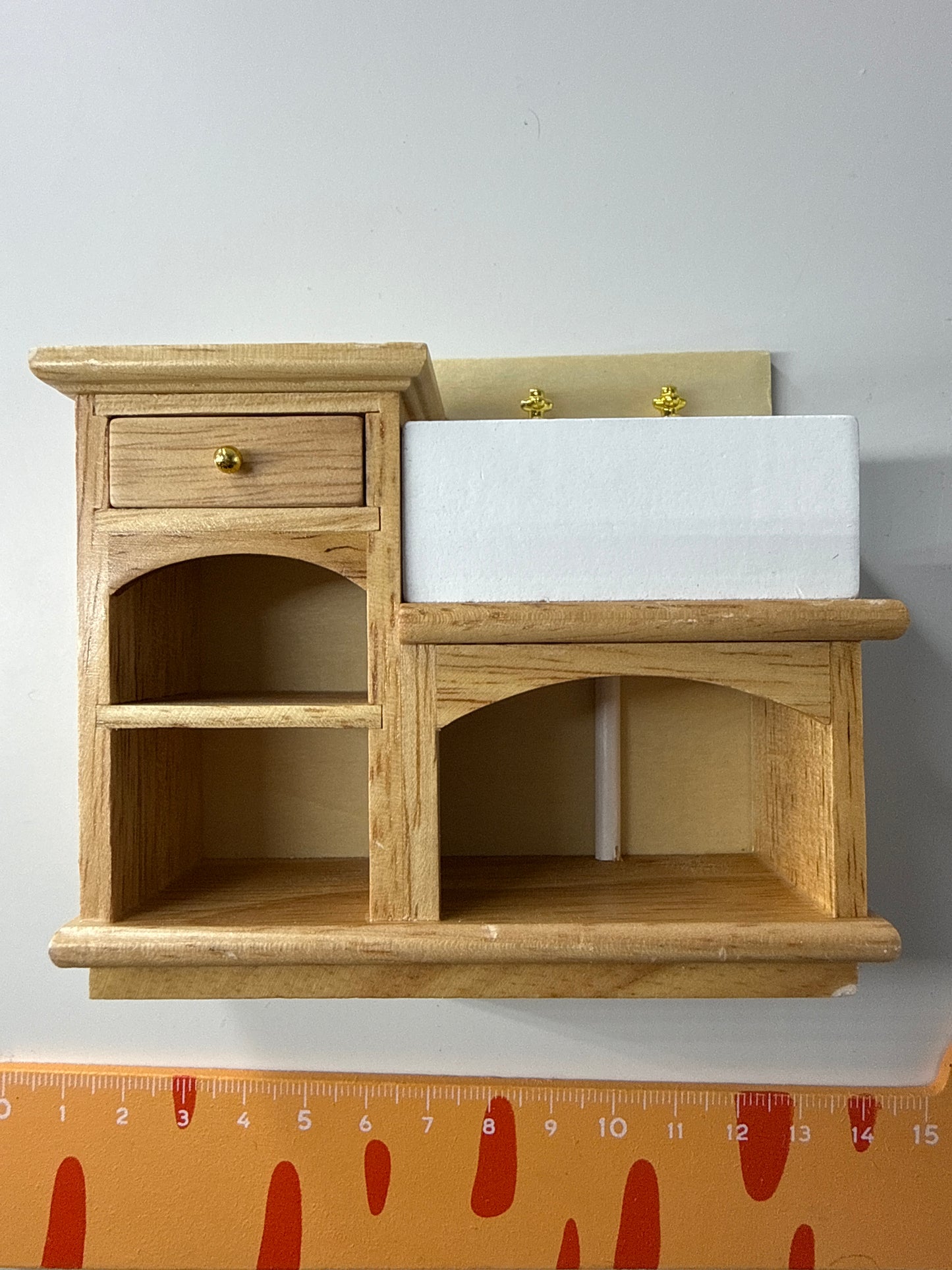 Lily minis-dollhouse Sink cabinet