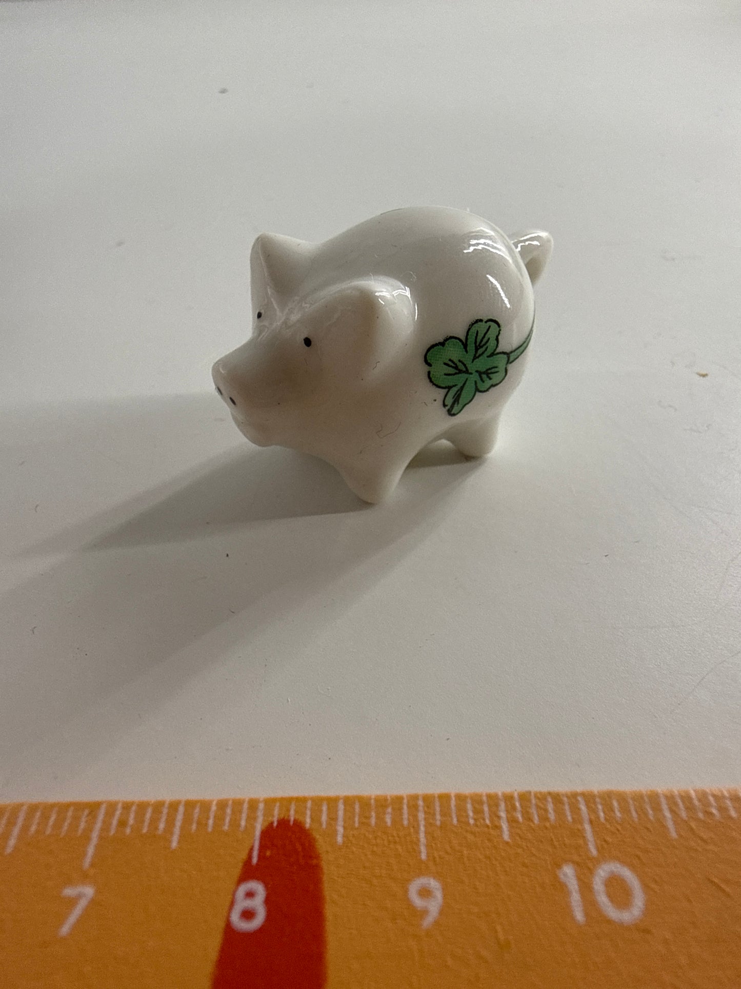 Lily minis-dollhouse Ceramic pig