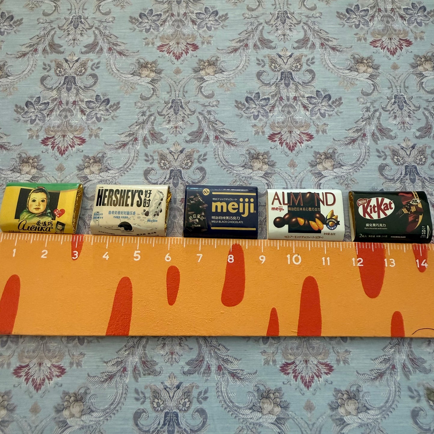 Lily minis-dollhouse miniature cute chocolate