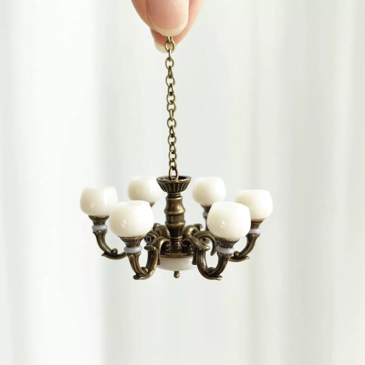 Lily minis-dollhouse miniature Alloy chandelier