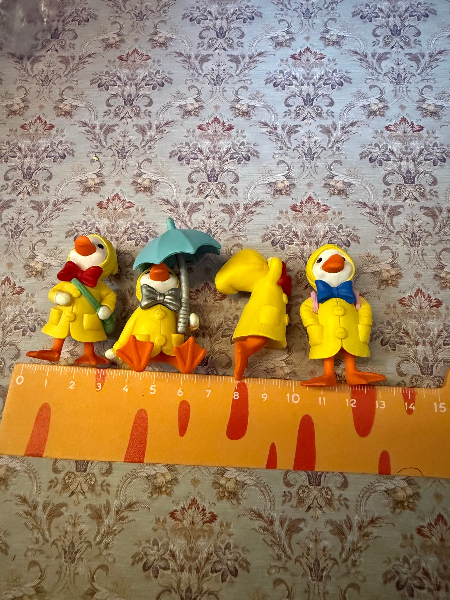 Lily minus - dollhouse miniature duck sets