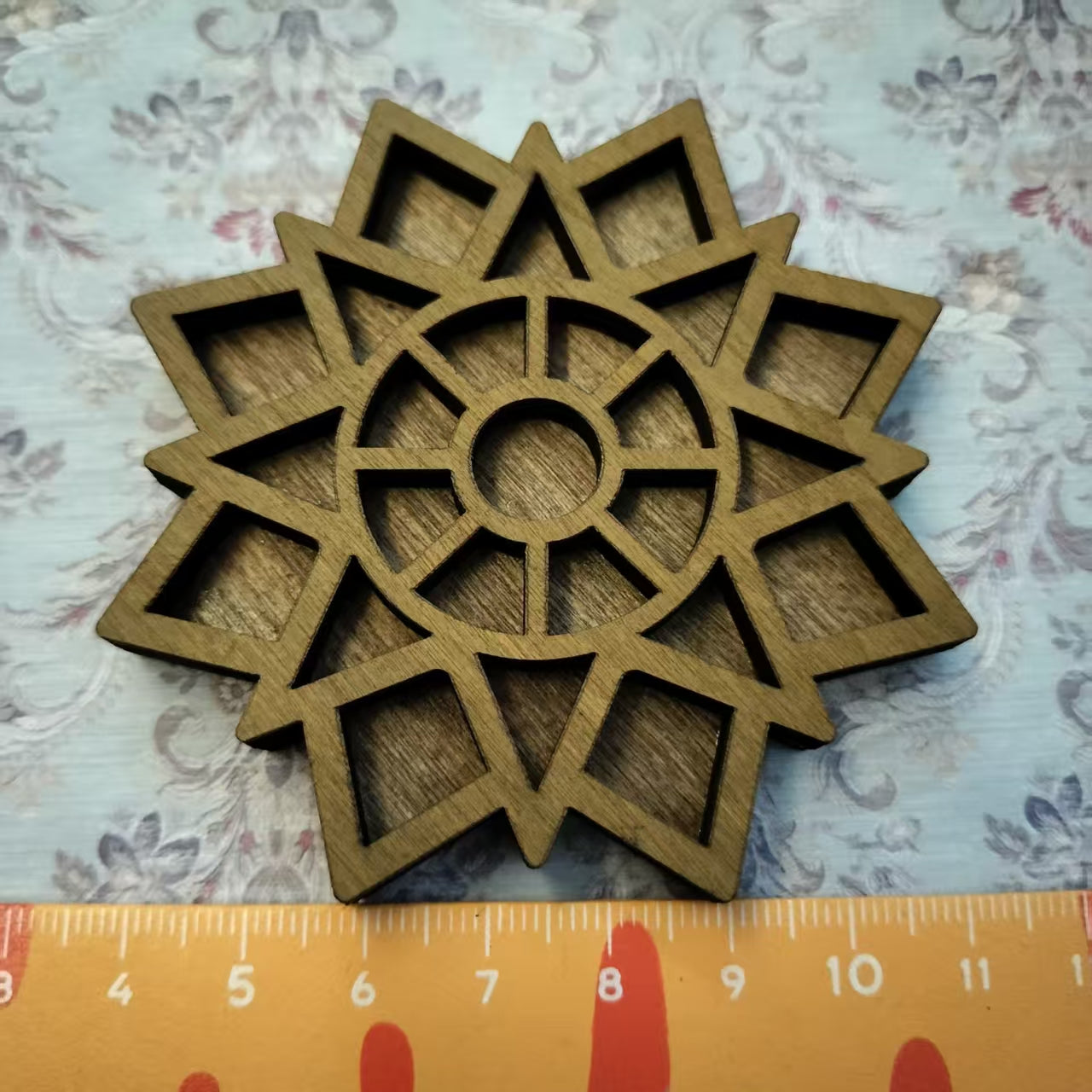 Lily minis Miniature Wooden Display Stand for Dollhouse