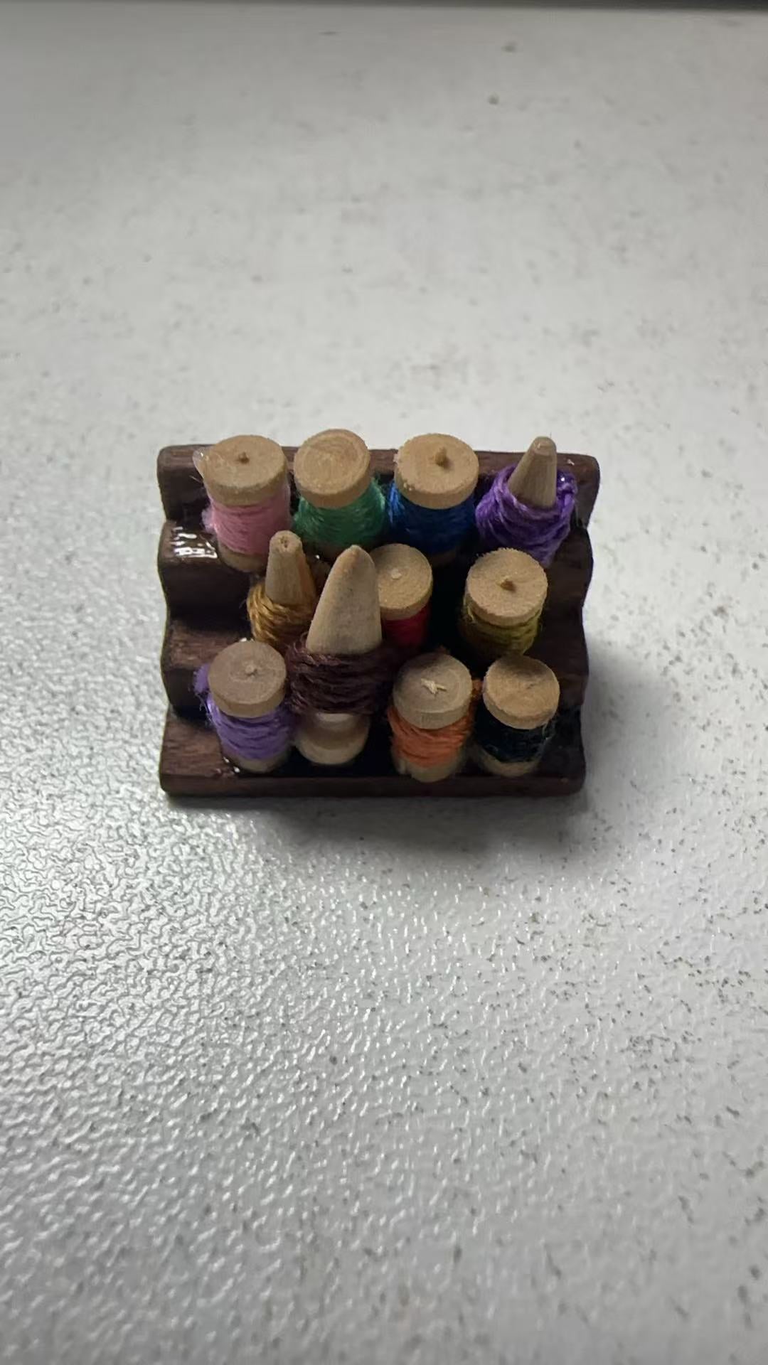Lily minis-dollhouse Miniature Wooden Thread Spool Rack