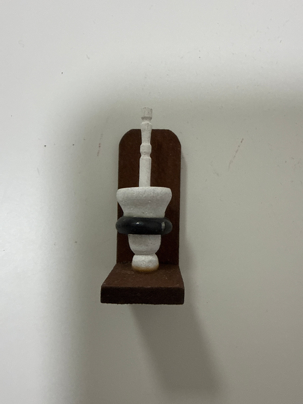 Lily minis-dollhouse Toilet brush