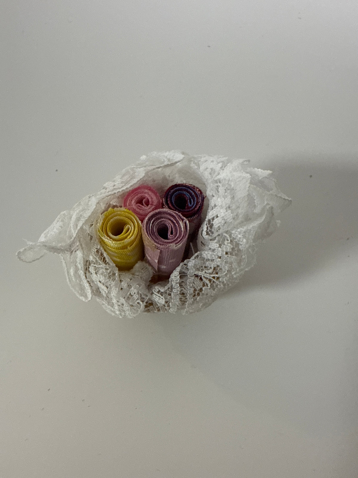 Lily minis-dollhouse Lace fabric storage basket