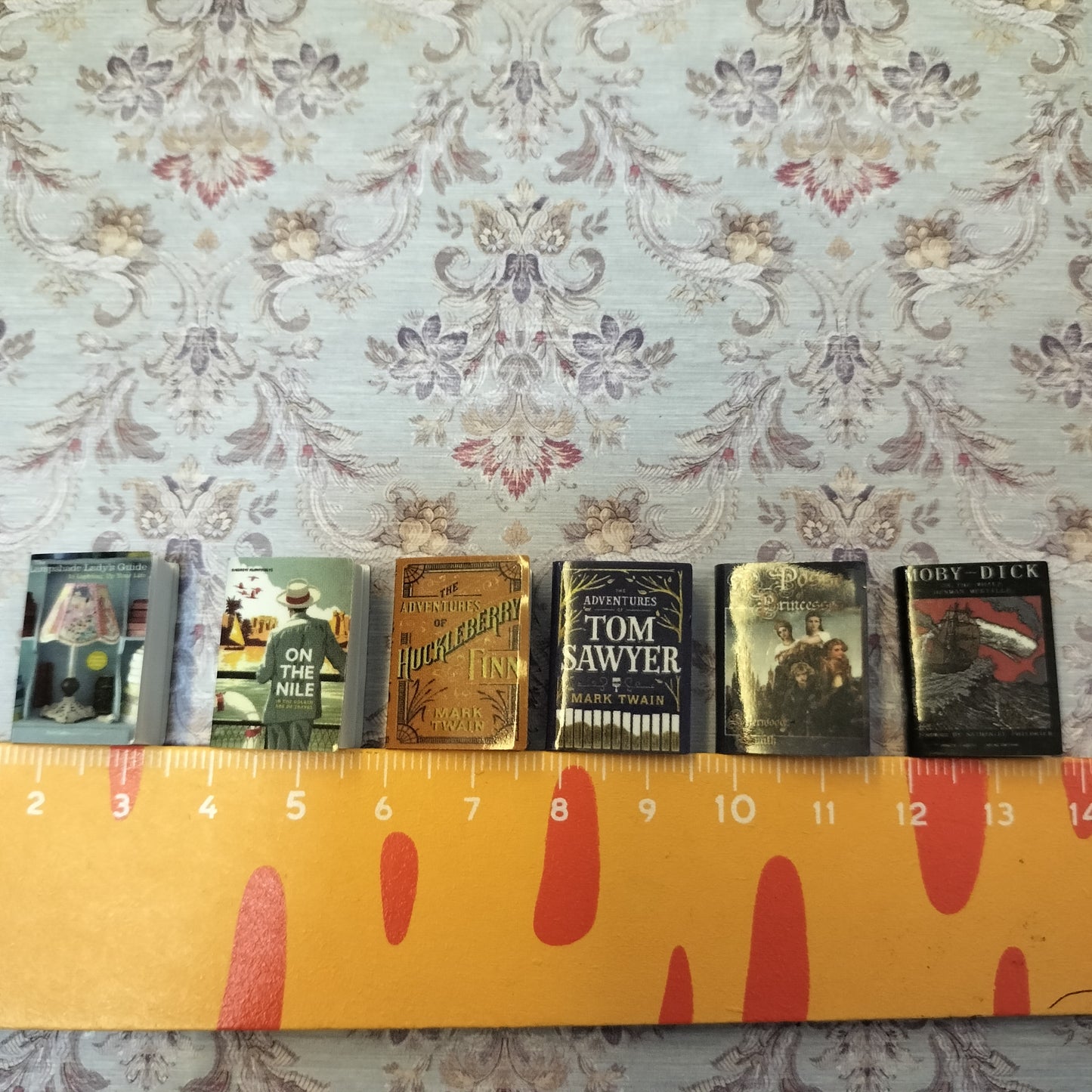 Lily minis Miniature English Book for Dollhouse(can open $3 6pcs)