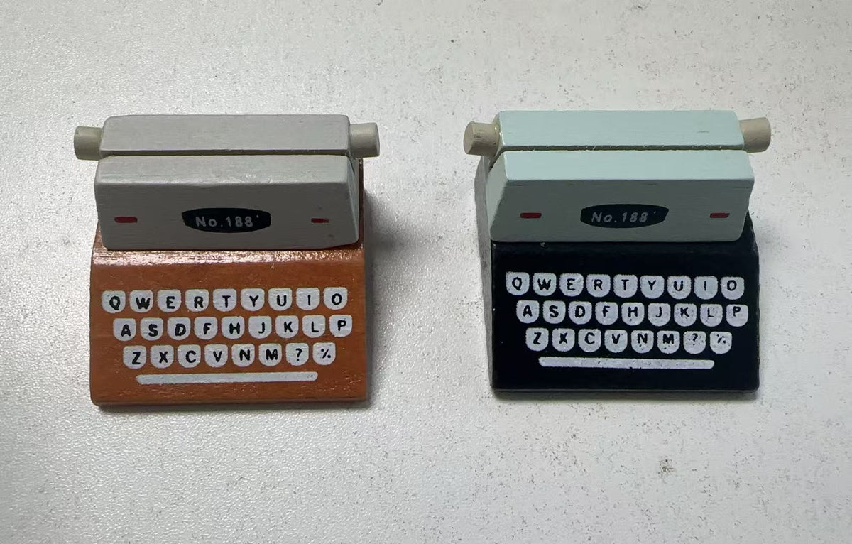 Lily minis-dollhouse Retro typewriter