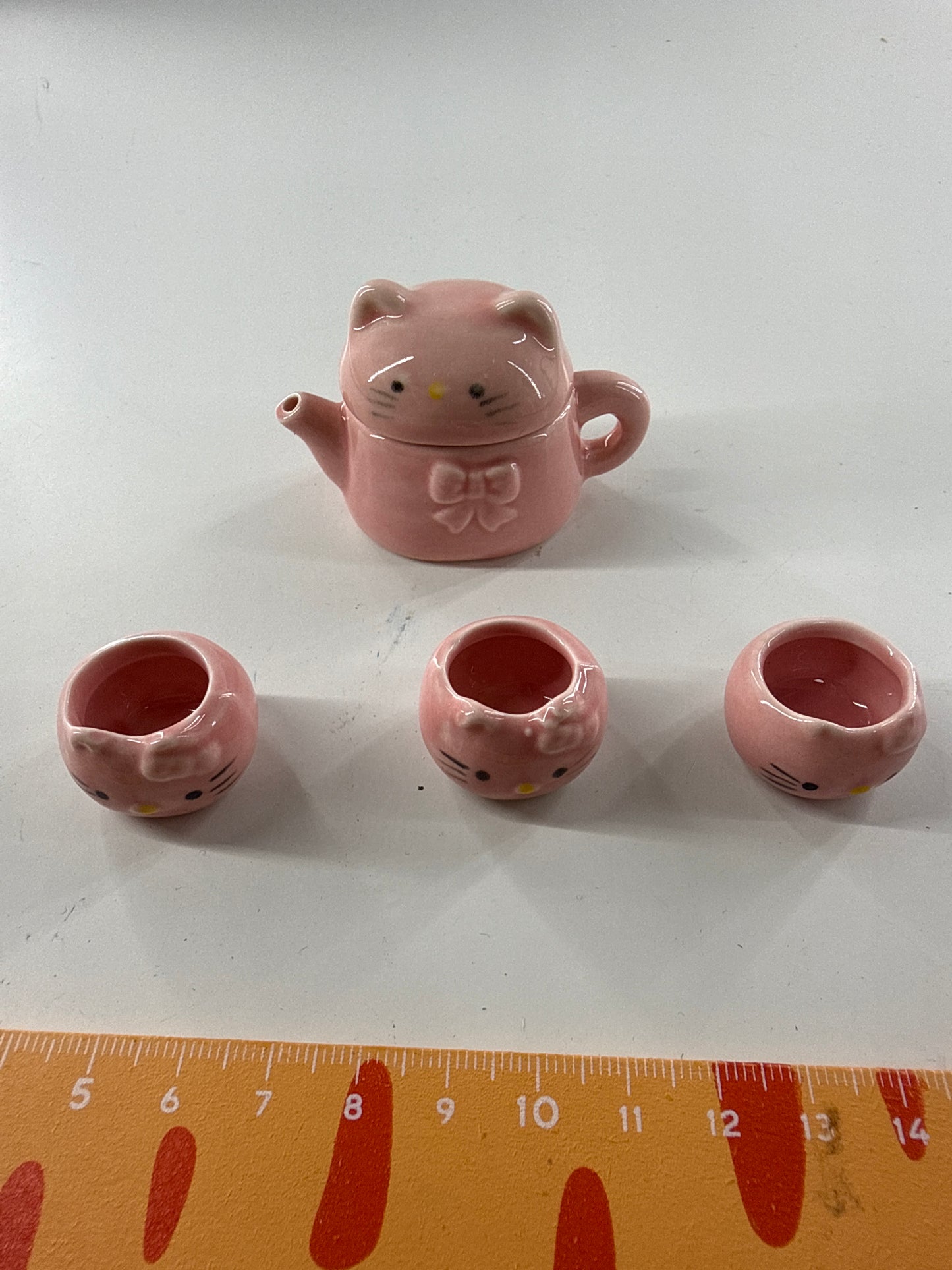 Lily minis-dollhouse Ceramic cat ear tea set
