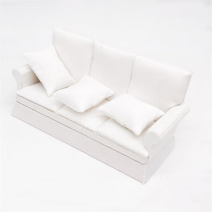 1:12 Miniature Dollhouse Three-Seater Sofa – Living Room Scene Decoration with Three Throw Pillows