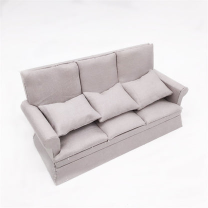 1:12 Miniature Dollhouse Three-Seater Sofa – Living Room Scene Decoration with Three Throw Pillows