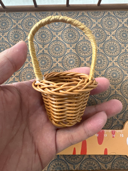 Lily minis-dollhouse miniature Basket
