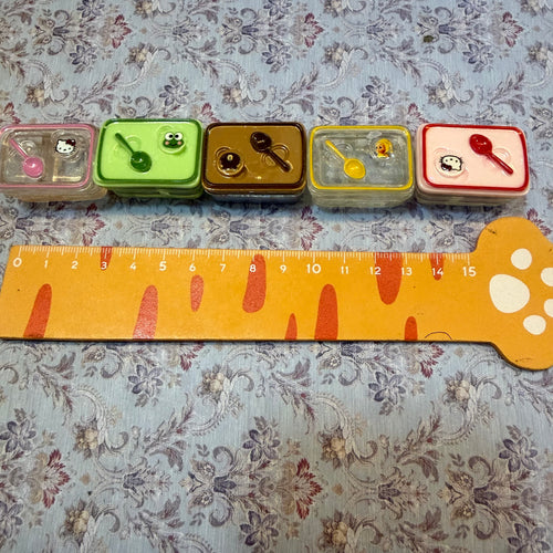 Lily minis-dollhouse miniature Sandi* sets 5 pcs