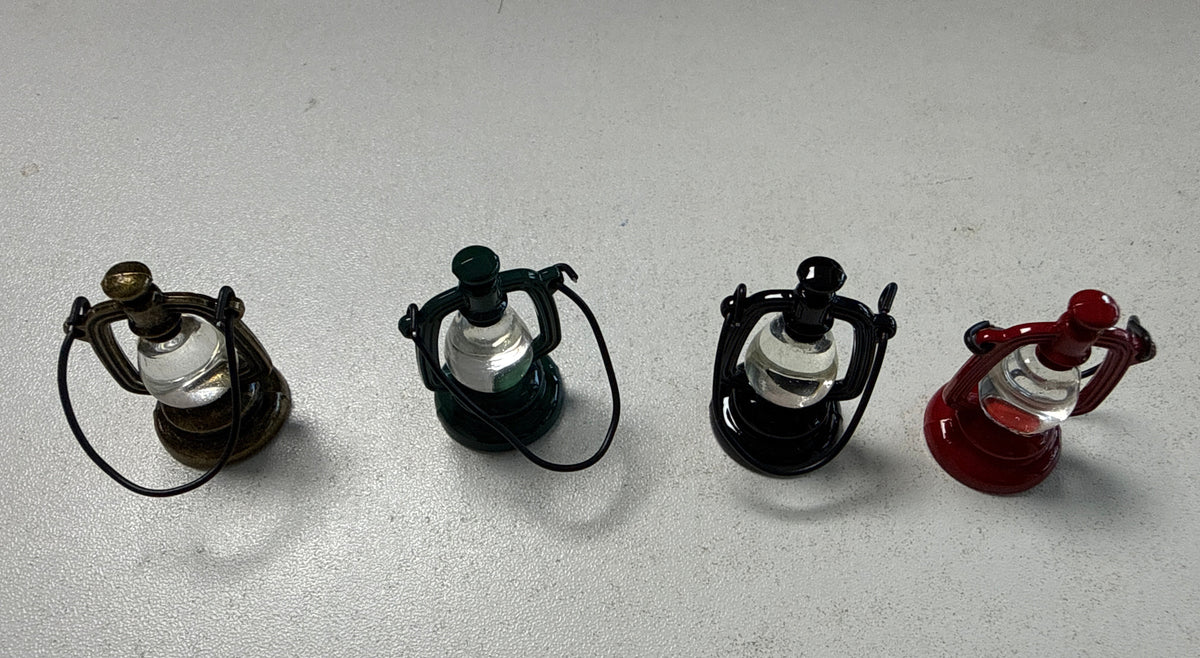 Lily minis-dollhouse Kerosene lamp 1pcs Random styles