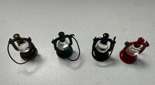 Lily minis-dollhouse Kerosene lamp 1pcs Random styles