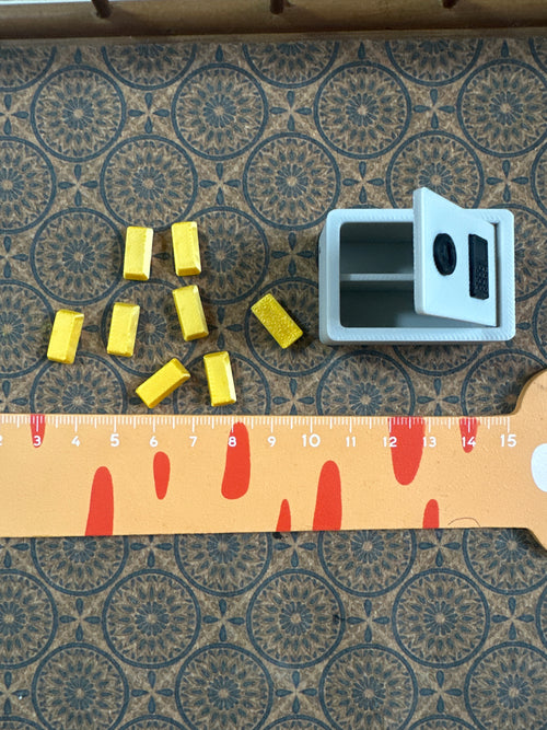 Lily minis-dollhouse miniature Safe set