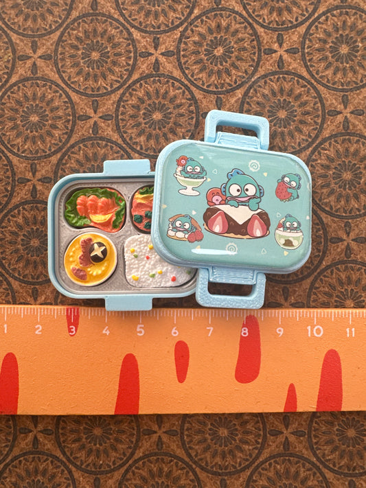 Lily minis-dollhouse miniature HANGYODON lunch box
