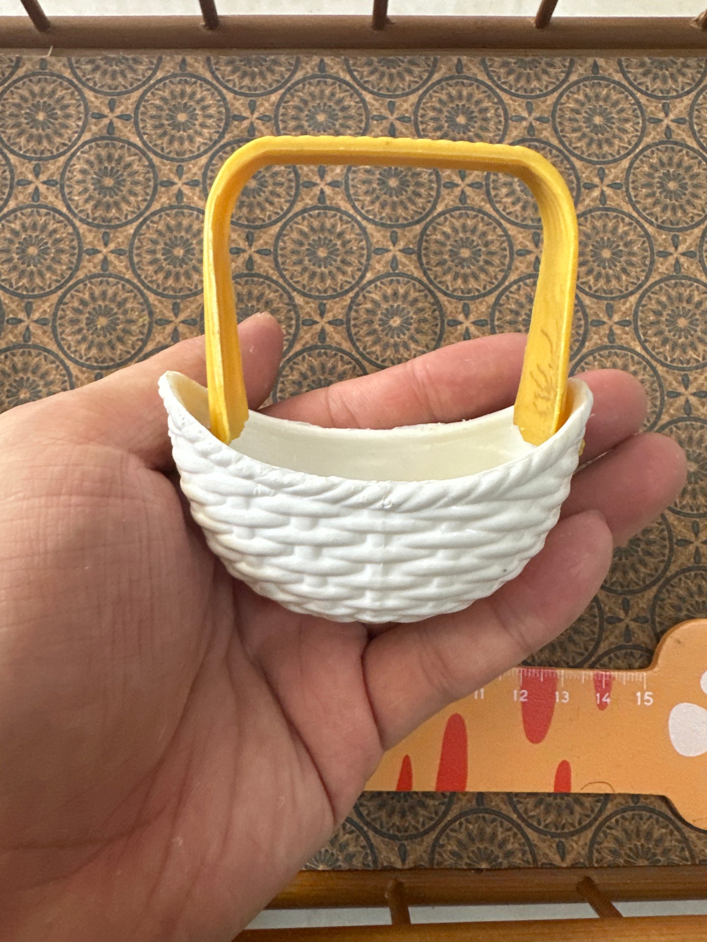 Lily minis-dollhouse miniature Basket