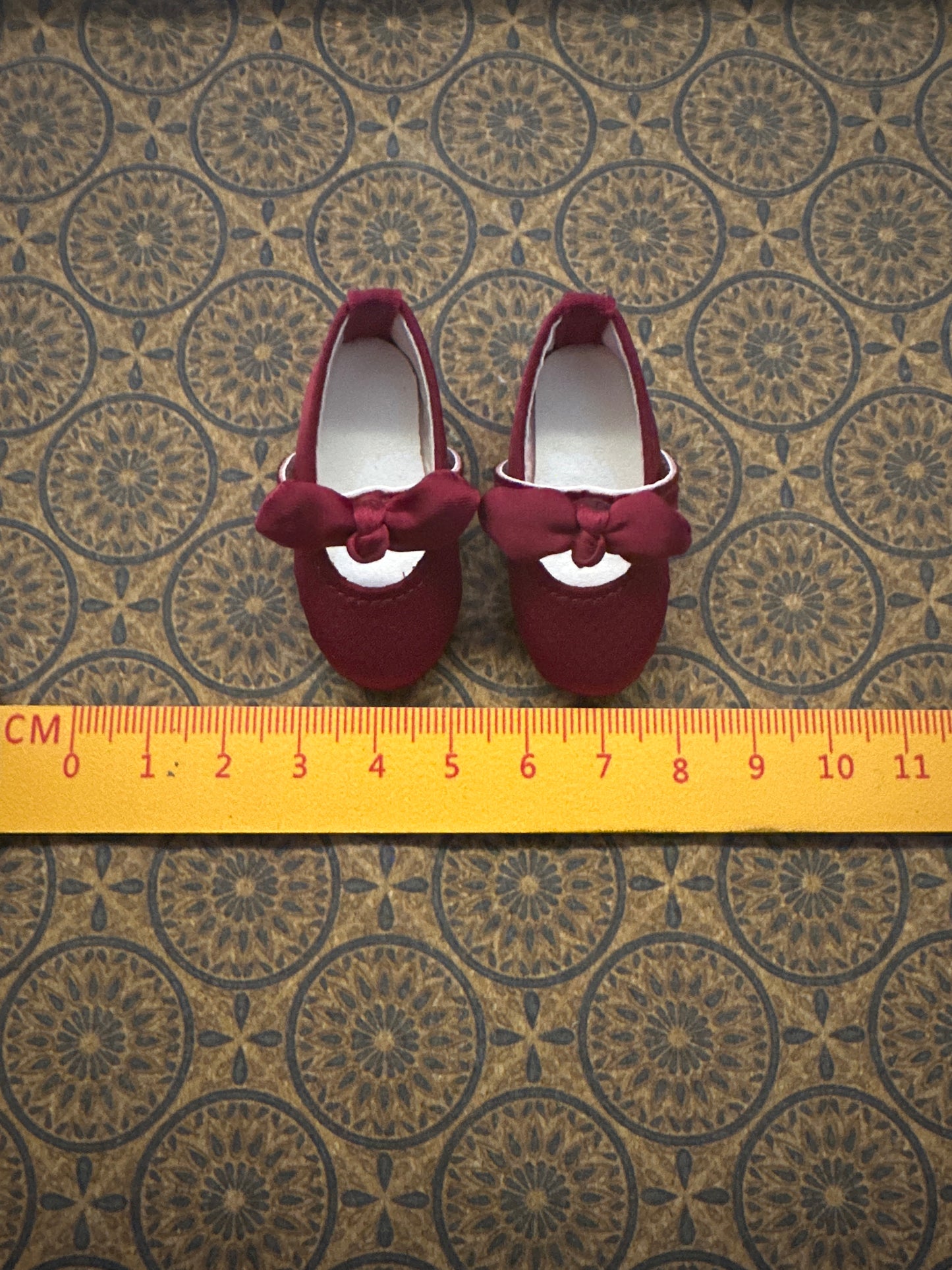 Lily minis-dollhouse miniature 6 Scale Doll shoes